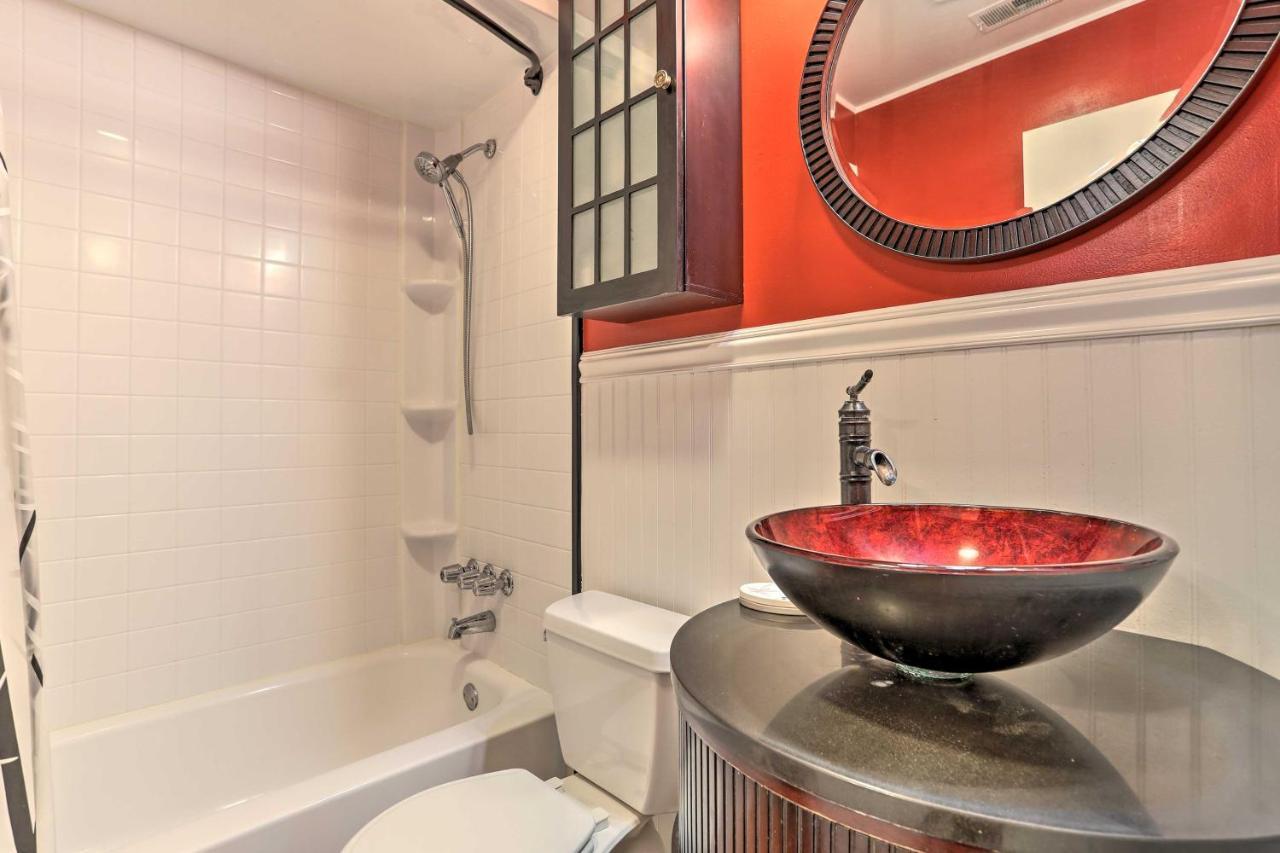 Pet-Friendly Townhome With Community Hot Tub! Vernon Kültér fotó